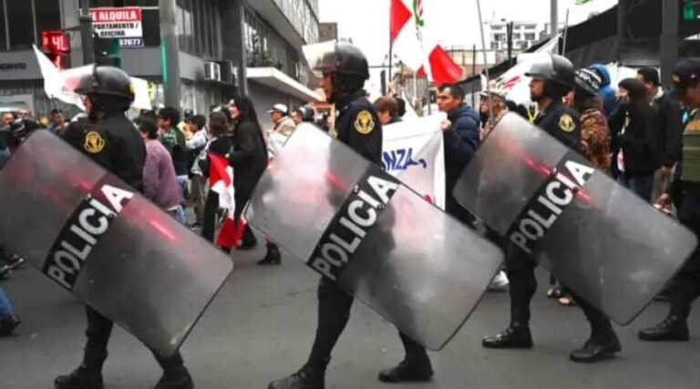 Peruvians Speak Out In The Wake of Vizcarra’s Impeachment